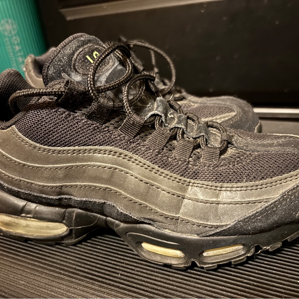 Nike Black Athletic Shoes